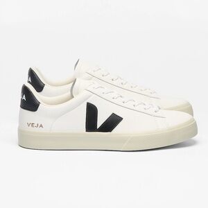 Veja Campo White and Black Leather Sneakers - NEW CONDITION - size 37